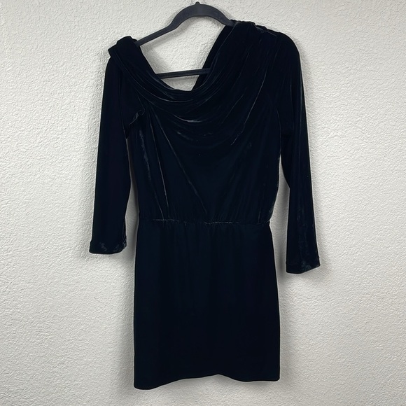 New Theory Asymmetrical Mini Dress in Stretch Velvet Black Off Shoulder Drape 8 - Picture 3 of 12
